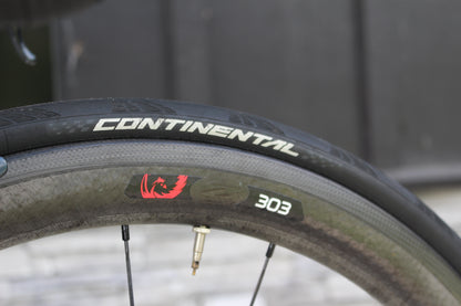 2017 Giant TCR Advanced SL Di2- 16lbs- ZIPP's!