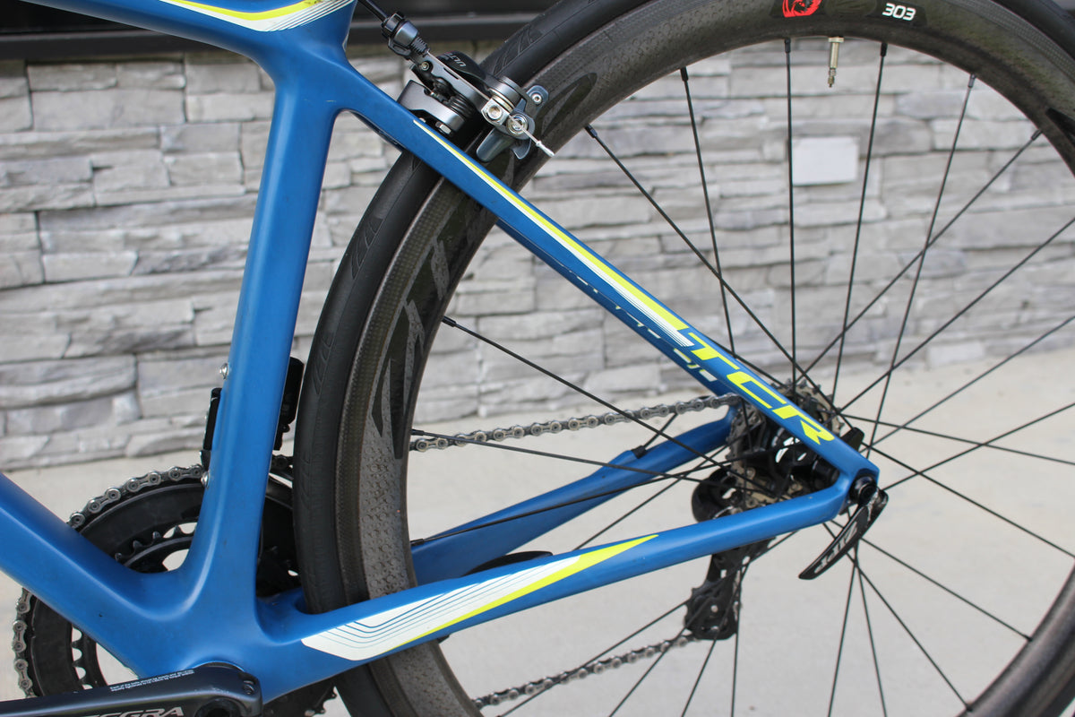 2017 Giant TCR Advanced SL Di2- 16lbs- ZIPP's!