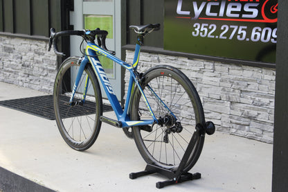 2017 Giant TCR Advanced SL Di2- 16lbs- ZIPP's!