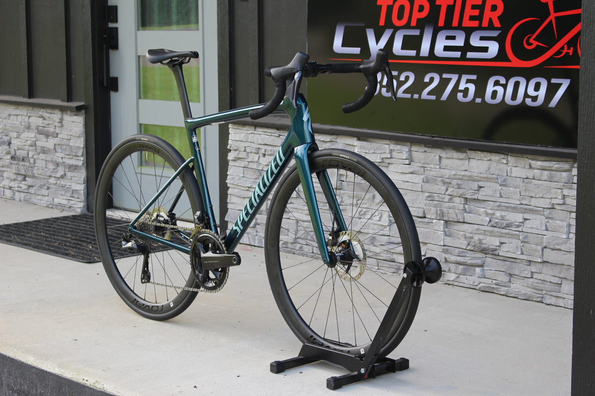 2025 Specialized Tarmac SL8 Expert Ui2- 16lbs