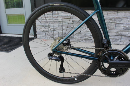 2025 Specialized Tarmac SL8 Expert Ui2- 16lbs