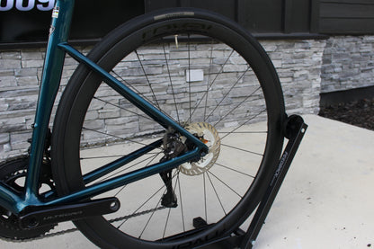 2025 Specialized Tarmac SL8 Expert Ui2- 16lbs