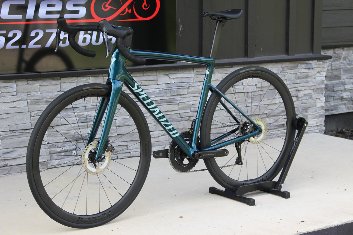 2025 Specialized Tarmac SL8 Expert Ui2- 16lbs