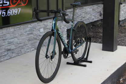 2025 Specialized Tarmac SL8 Expert Ui2- 16lbs