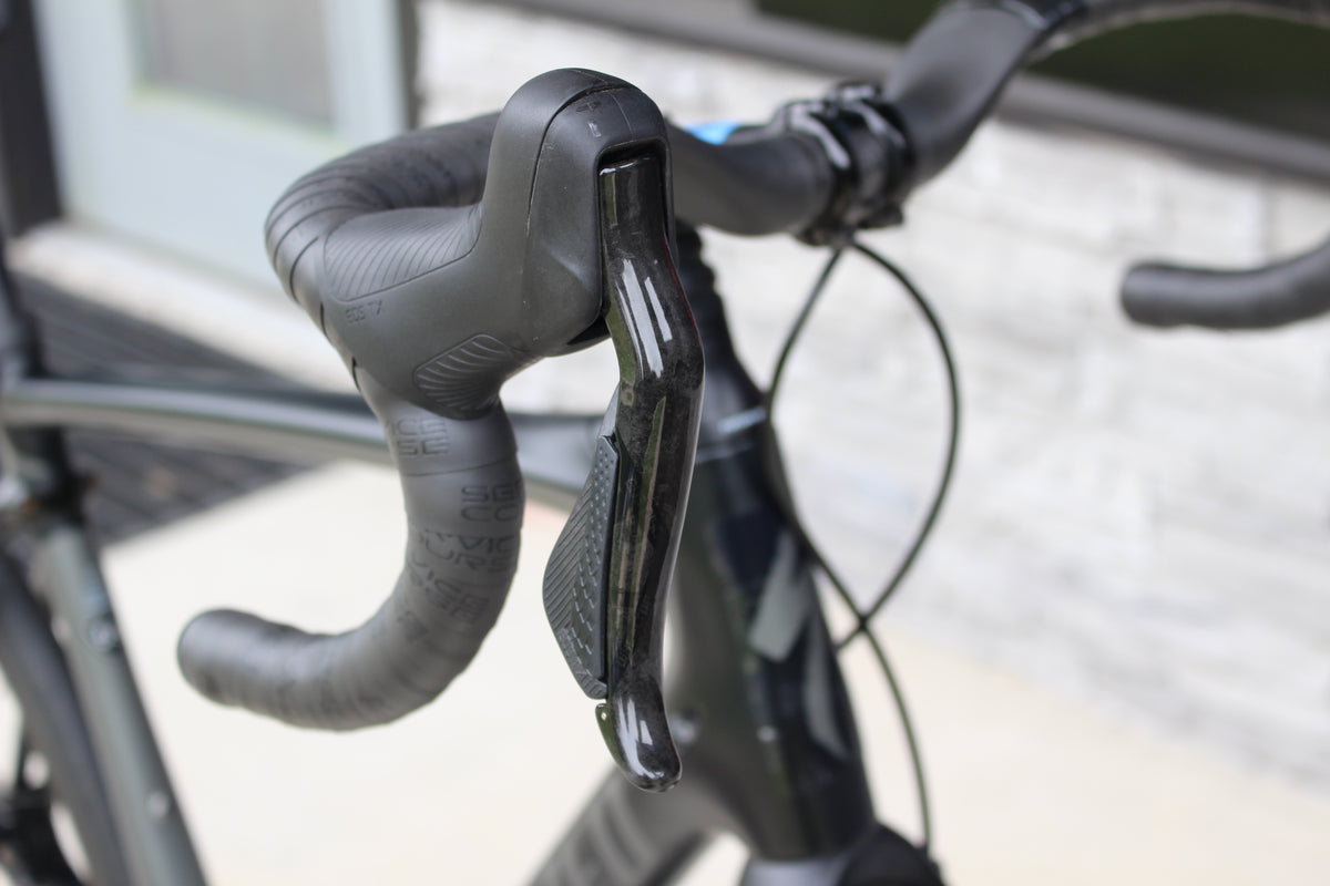 2017 Specialized Roubaix Expert Disc Di2-18lbs- $6k Retail
