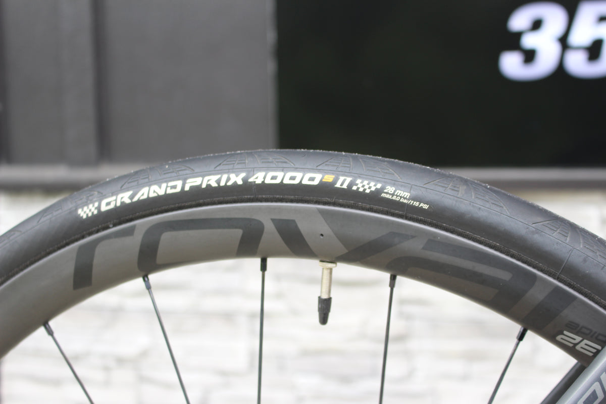 2017 Specialized Roubaix Expert Disc Di2-18lbs- $6k Retail