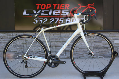 2016 Trek Domane 5.2 - Carbon/Comfort! - 17lbs