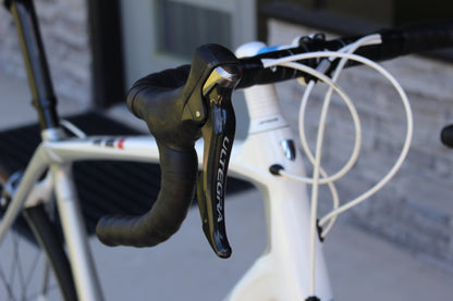 2016 Trek Domane 5.2 - Carbon/Comfort! - 17lbs