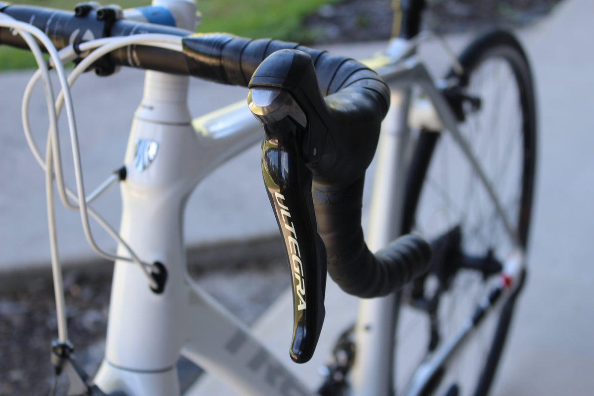 2016 Trek Domane 5.2 - Carbon/Comfort! - 17lbs