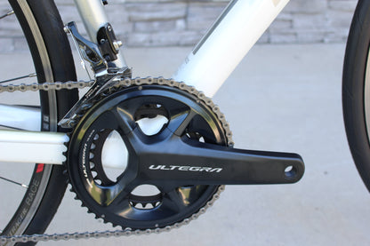 2016 Trek Domane 5.2 - Carbon/Comfort! - 17lbs