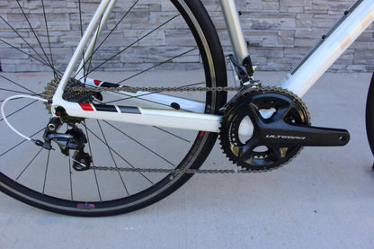 2016 Trek Domane 5.2 - Carbon/Comfort! - 17lbs
