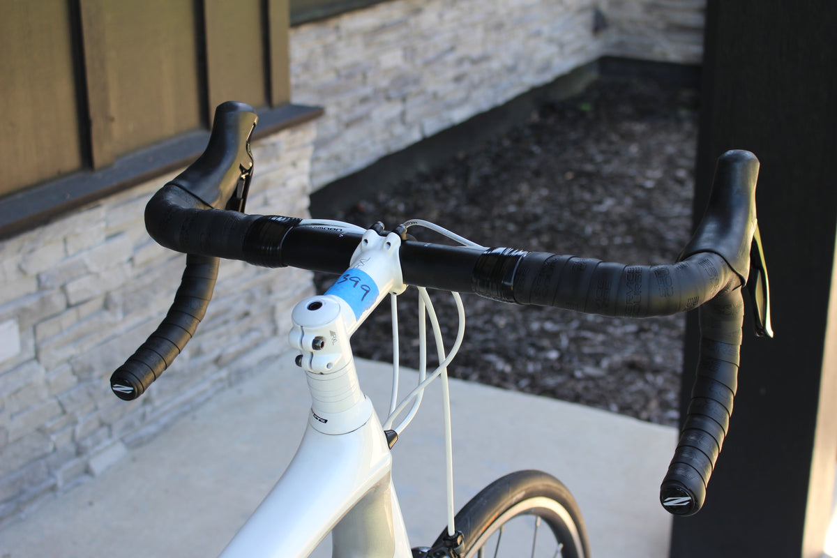2016 Trek Domane 5.2 - Carbon/Comfort! - 17lbs