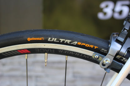 2016 Trek Domane 5.2 - Carbon/Comfort! - 17lbs