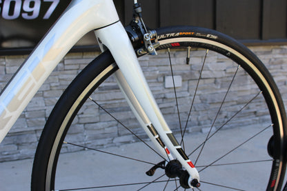 2016 Trek Domane 5.2 - Carbon/Comfort! - 17lbs