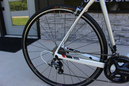 2016 Trek Domane 5.2 - Carbon/Comfort! - 17lbs