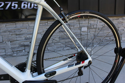 2016 Trek Domane 5.2 - Carbon/Comfort! - 17lbs