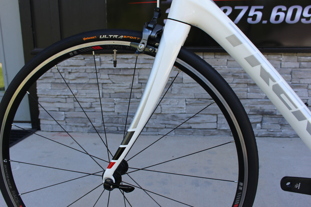 2016 Trek Domane 5.2 - Carbon/Comfort! - 17lbs