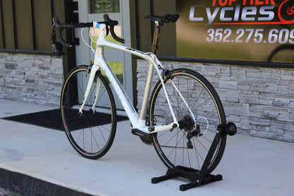 2016 Trek Domane 5.2 - Carbon/Comfort! - 17lbs
