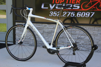 2016 Trek Domane 5.2 - Carbon/Comfort! - 17lbs