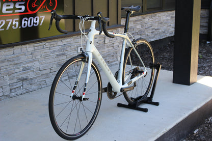 2016 Trek Domane 5.2 - Carbon/Comfort! - 17lbs