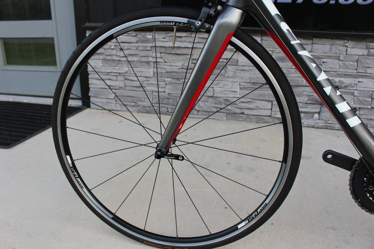 2013 Giant Avail Composite 1- Ladies- 17lbs- Full Carbon