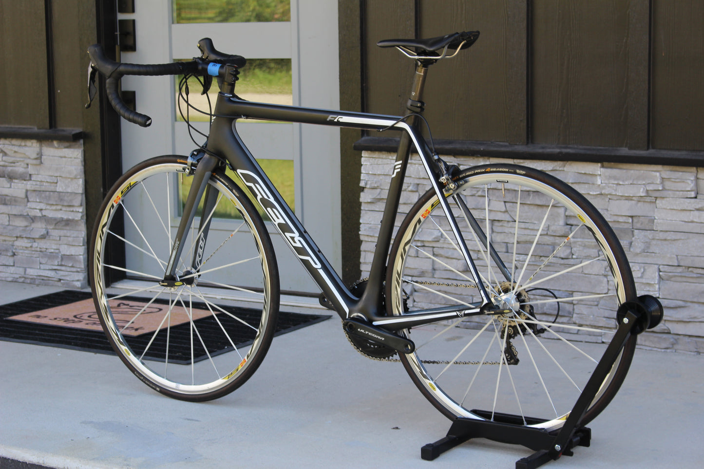 2014 Felt FC - Full Carbon Road- Ultegra- 16lbs