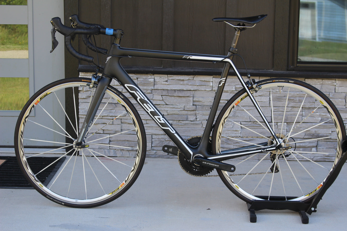 2014 Felt FC - Full Carbon Road- Ultegra- 16lbs