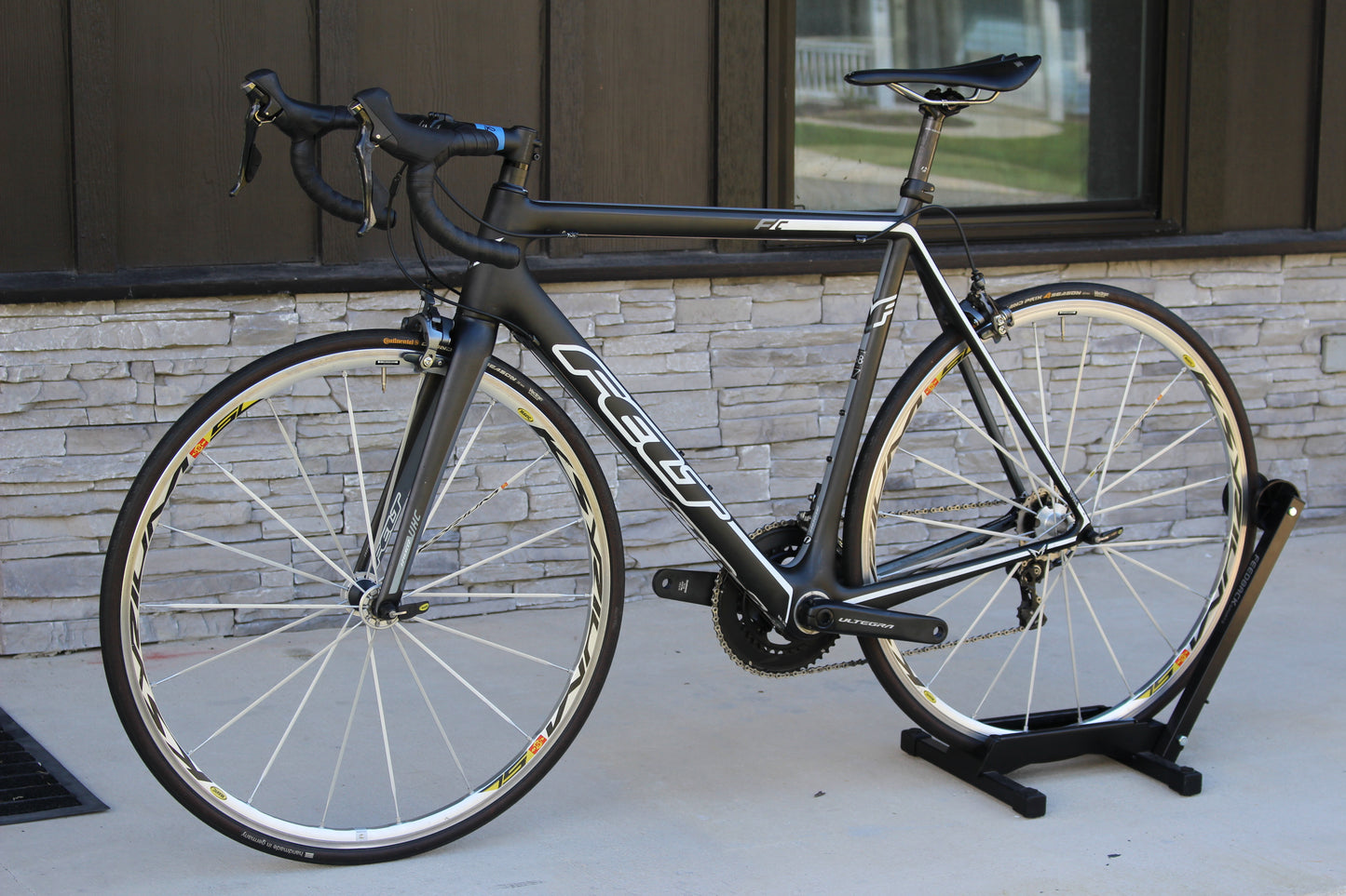 2014 Felt FC - Full Carbon Road- Ultegra- 16lbs