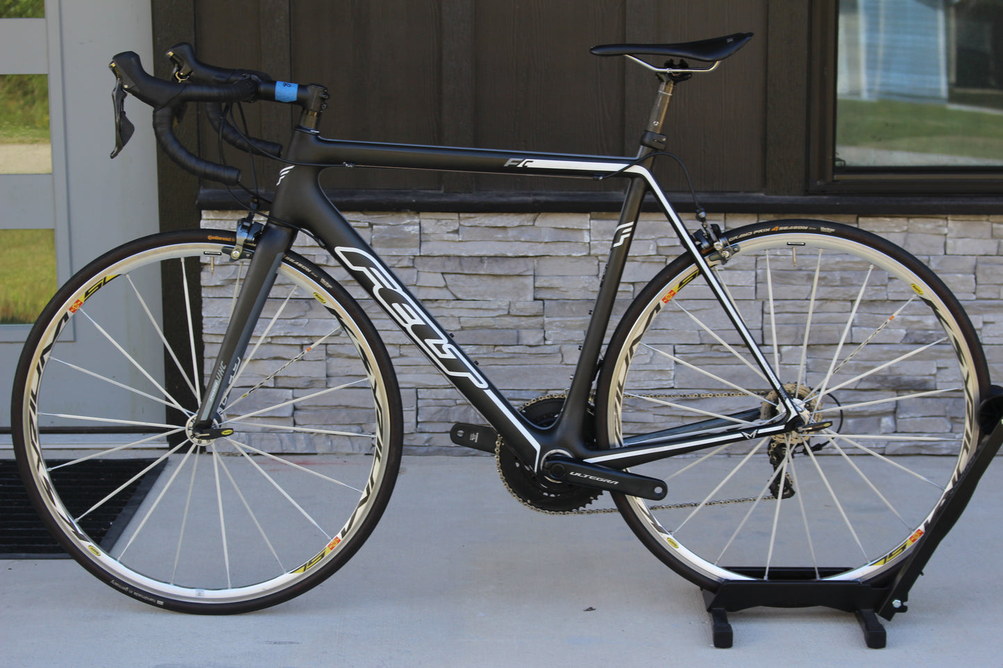 2014 Felt FC - Full Carbon Road- Ultegra- 16lbs