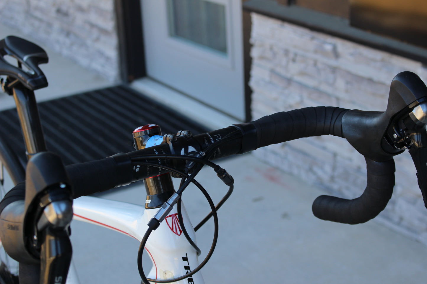 2015 Trek Domane 6 - Disc! - Ultegra - 17lbs