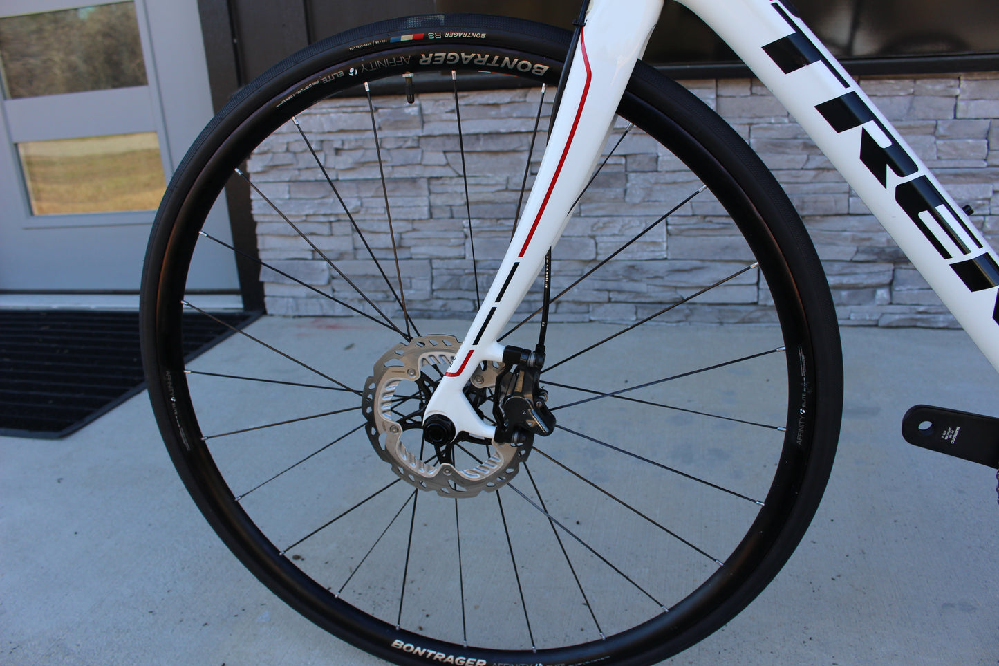 2015 Trek Domane 6 - Disc! - Ultegra - 17lbs
