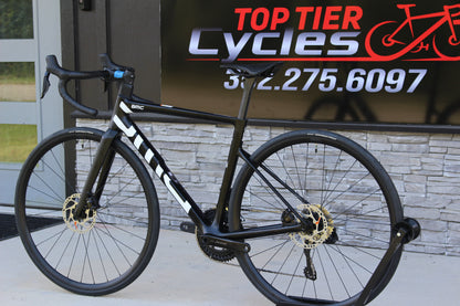 2027 BMC Teammachine SLR Two Di2- 18lbs- NEW!