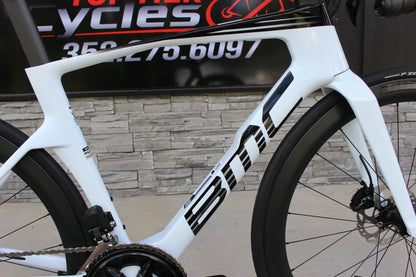 2026 BMC Teammachine R01 Aero- Di2- 17lbs- NEW!