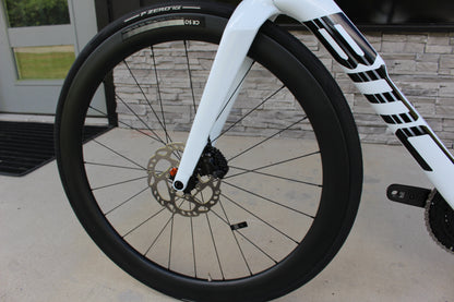 2026 BMC Teammachine R01 Aero- Di2- 17lbs- NEW!