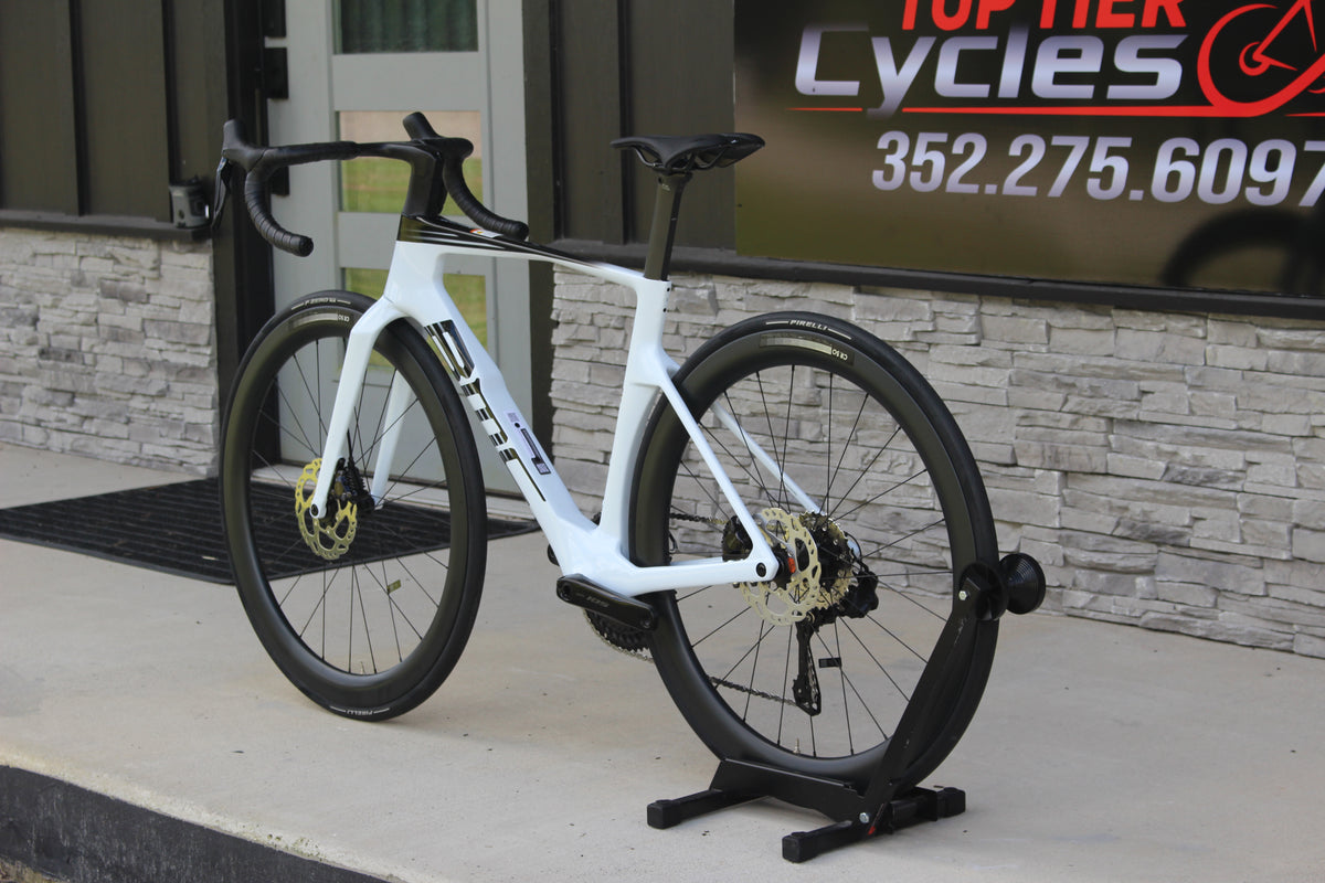 2026 BMC Teammachine R01 Aero- Di2- 17lbs- NEW!