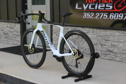 2026 BMC Teammachine R01 Aero- Di2- 17lbs- NEW!