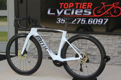 2026 BMC Teammachine R01 Aero- Di2- 17lbs- NEW!