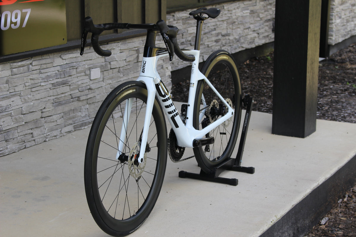 2026 BMC Teammachine R01 Aero- Di2- 17lbs- NEW!