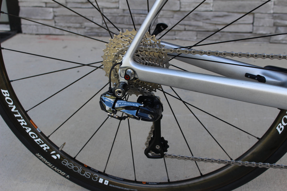 2016 Trek Domane 6.5- Ultegra Di2- Race Wheels