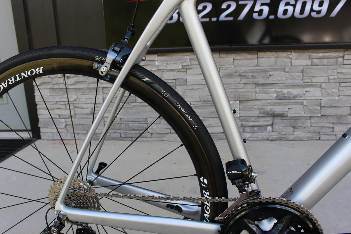 2016 Trek Domane 6.5- Ultegra Di2- Race Wheels
