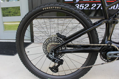2026 Specialized Levo R Expert- Only 223 miles!- Like new!