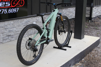 2026 Specialized Levo R Expert- Only 164 miles!- Like new!