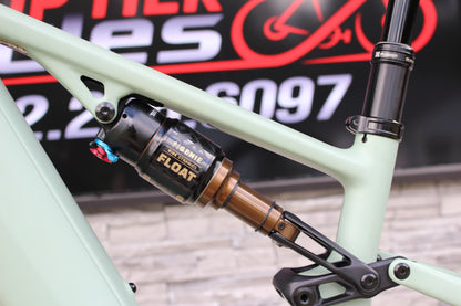 2026 Specialized Levo R Expert- Only 164 miles!- Like new!