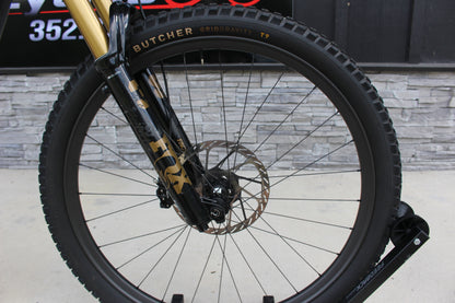 2026 Specialized Levo 4 Pro - Only 403 miles!