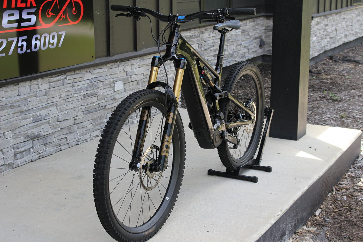 2026 Specialized Levo 4 Pro - Only 403 miles!