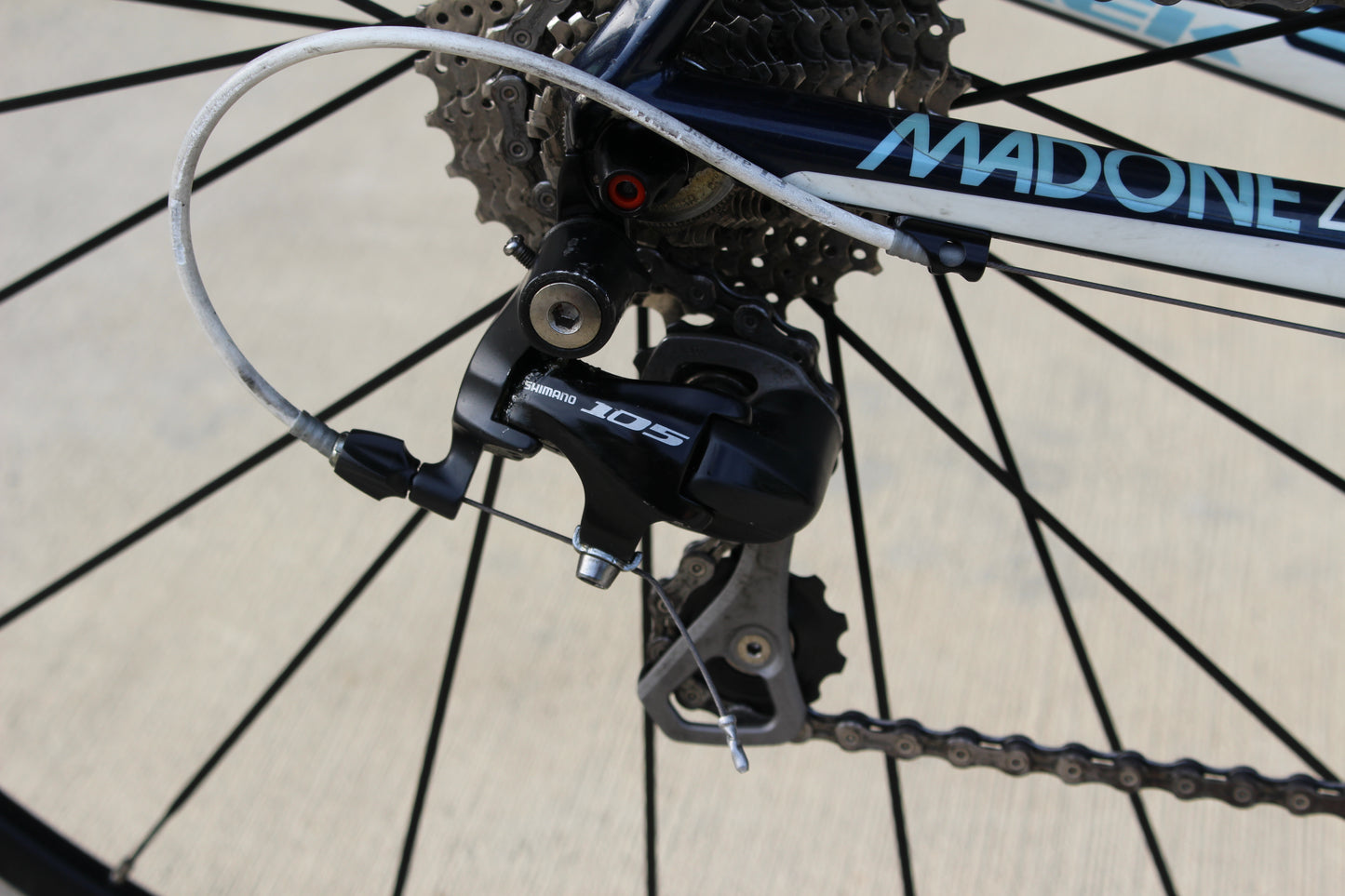 2012 Trek Madone 4.5 - Full Carbon - Shimano 105 - 18 lbs!