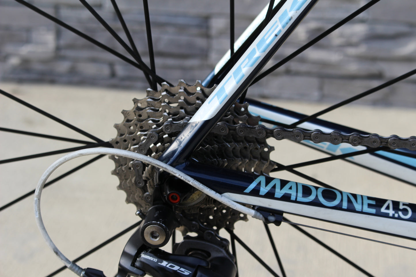 2012 Trek Madone 4.5 - Full Carbon - Shimano 105 - 18 lbs!