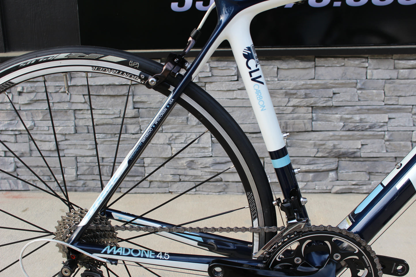2012 Trek Madone 4.5 - Full Carbon - Shimano 105 - 18 lbs!