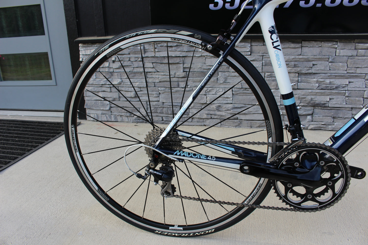 2012 Trek Madone 4.5 - Full Carbon - Shimano 105 - 18 lbs!