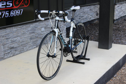 2012 Trek Madone 4.5 - Full Carbon - Shimano 105 - 18 lbs!